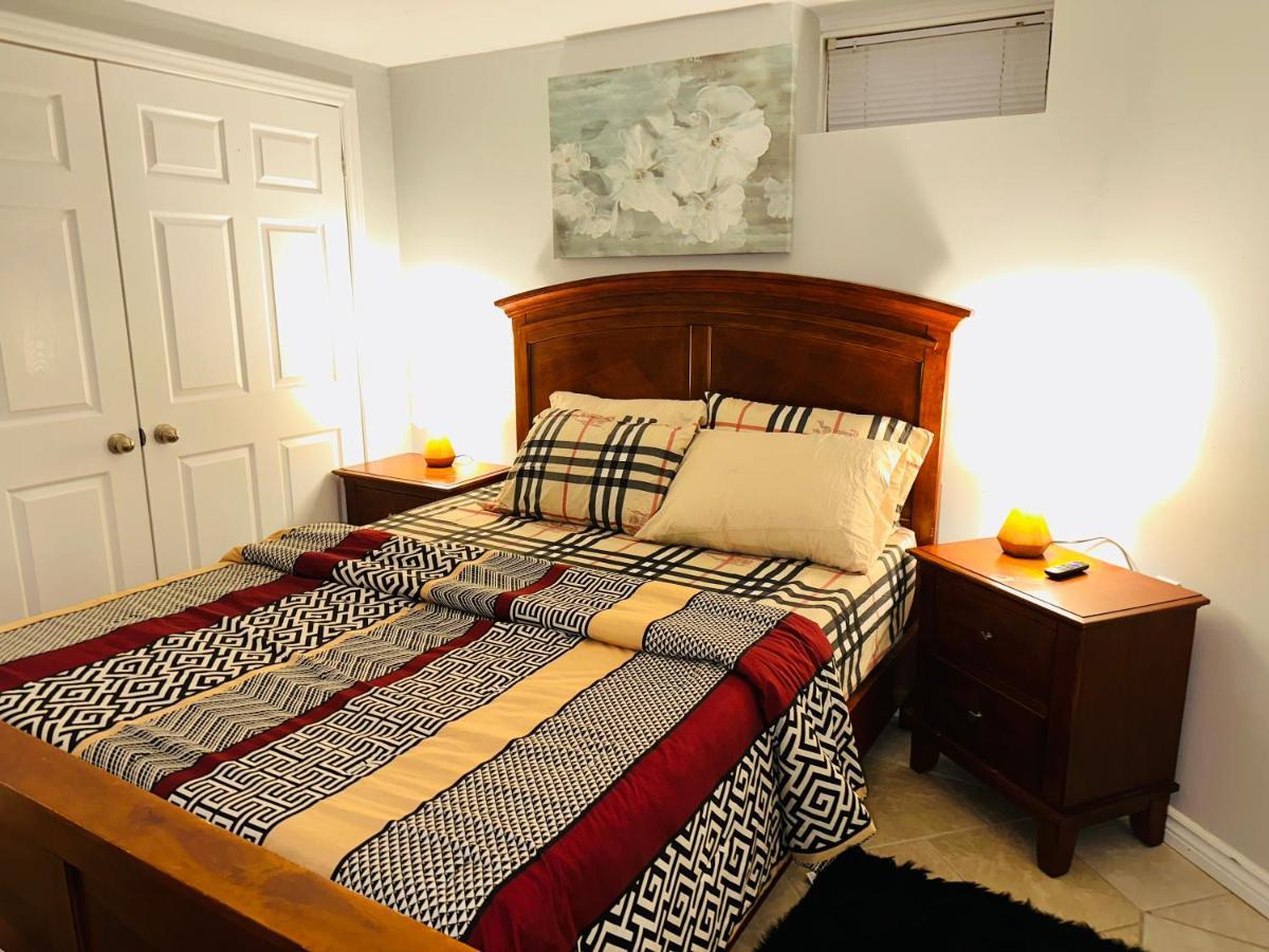Deluxe Double Room- Hazel Stays Mississauga Exterior foto